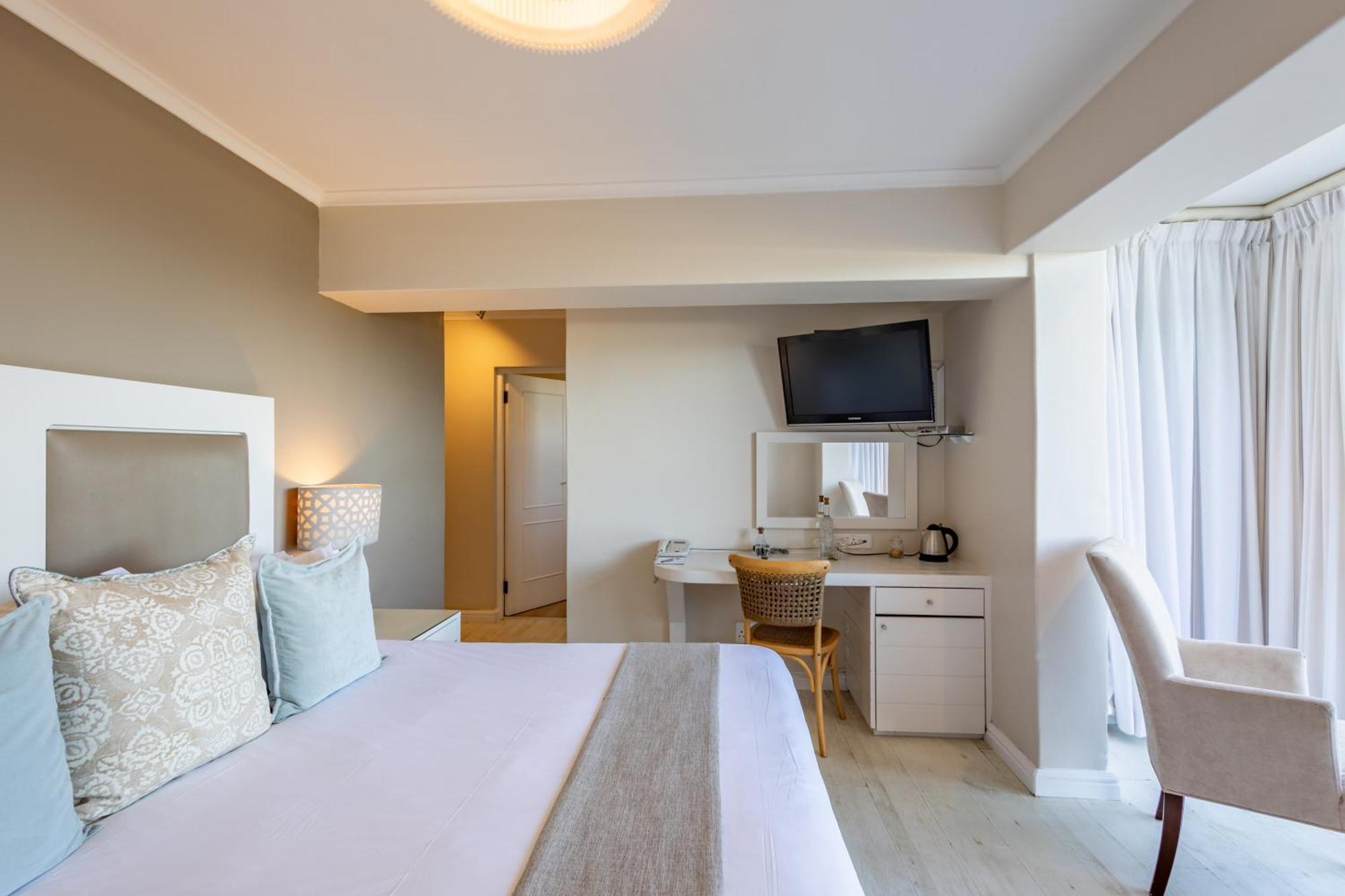 Lodge The Robberg - Lion Roars Hotels&lodges